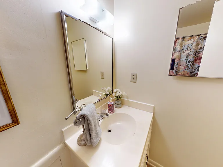 Bayview Terrace Apartments — Photo 14