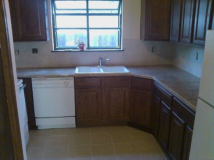 2nd image of 882 S Rifle Way