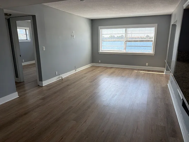 1060 Crystal Lake Dr #103 — Photo 16