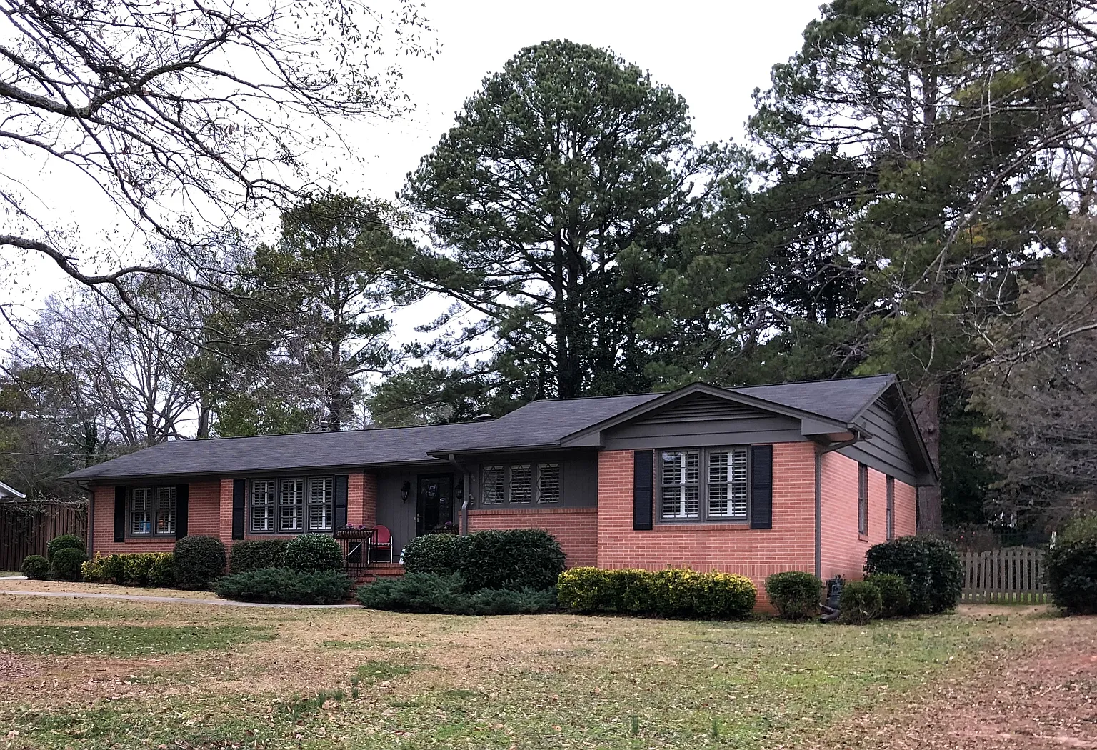 525 Ivy Rd photo 1