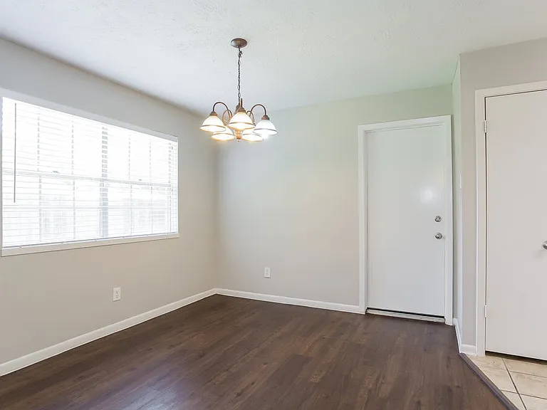 2707 Skelton Dr — Photo 4