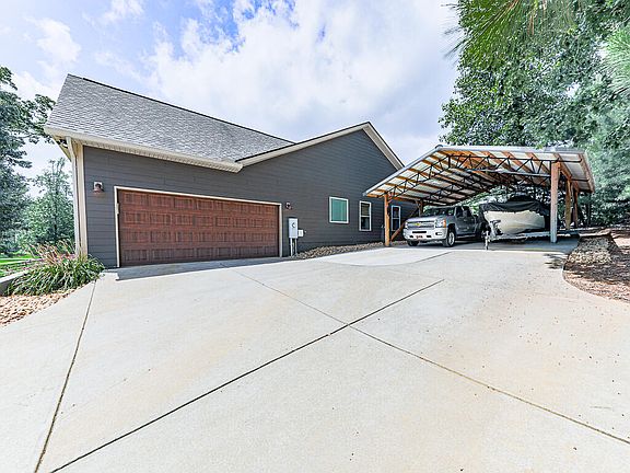 2nd image of 119 Meadow Cir