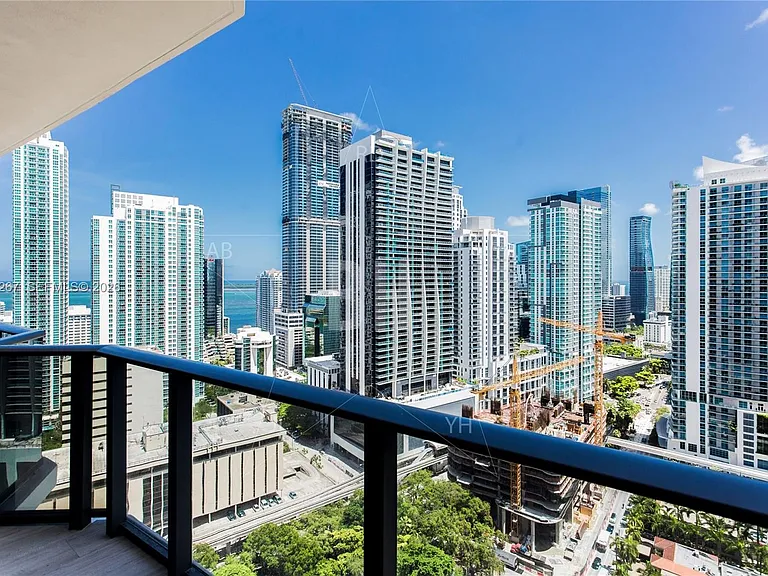 45 SW 9th St #3806 — Photo 3