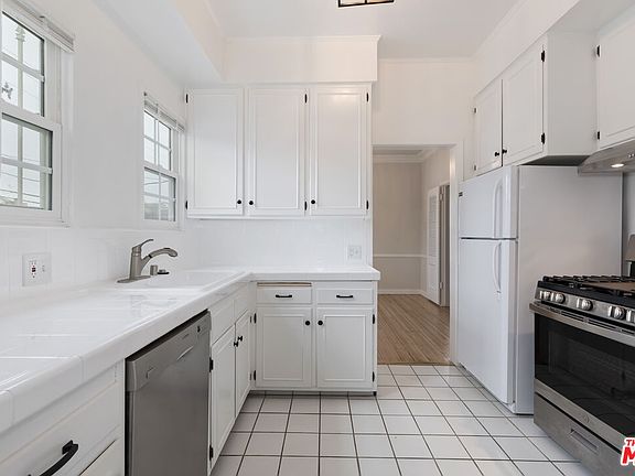4th image of 9336 W Olympic Blvd #9340-1/2