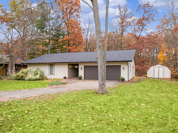 2nd image of 3529 Tuscany Dr SE