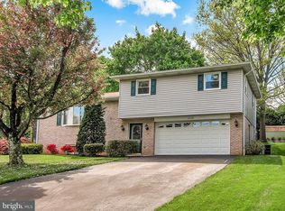 2738 Sierra Dr, York, PA 17402