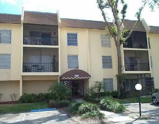 Home For Sale In Casa Del Rio