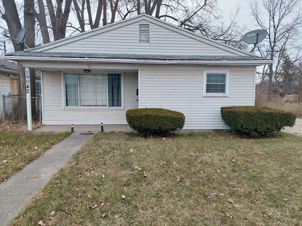 19042 W Davison St, Detroit, MI 48223