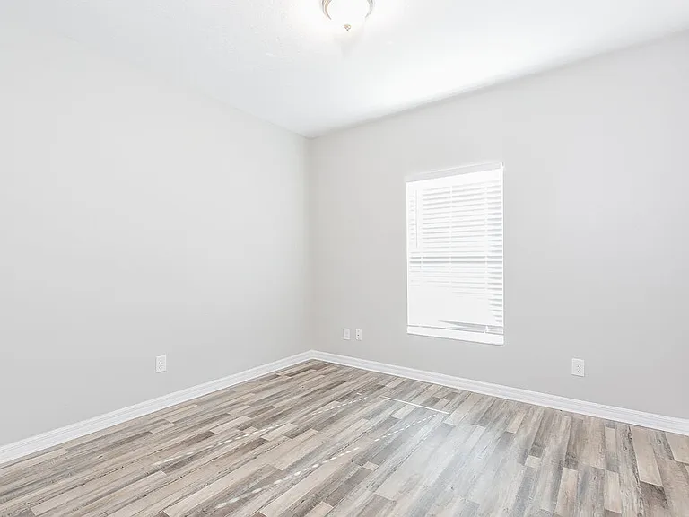 3722 Brambly Ave — Photo 14