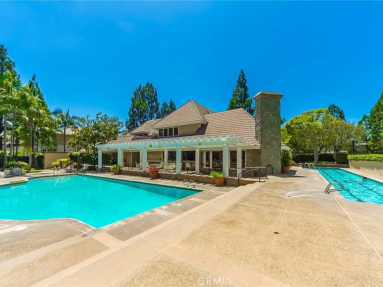 2577 Plaza Del Amo #737 — Photo 40