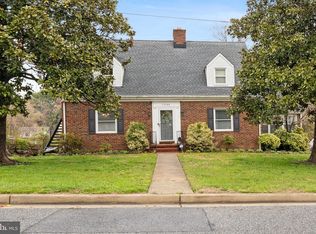 1246 Circle Dr, Halethorpe, MD 21227