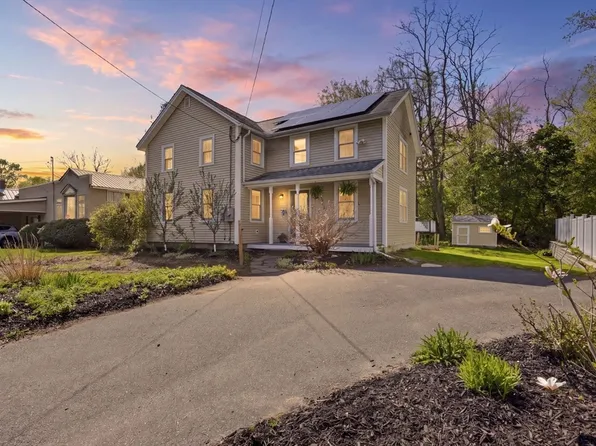 67 Milton St, Northampton, MA 01062