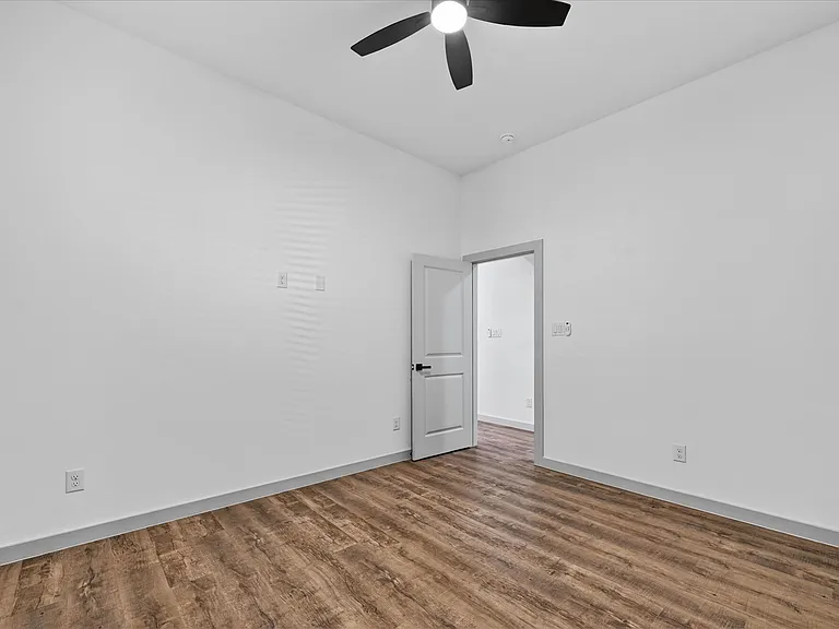 2107 Church St #A — Photo 12
