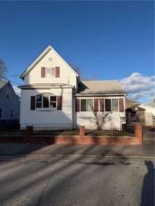 121 Samuel Ave, Pawtucket, RI, 02860