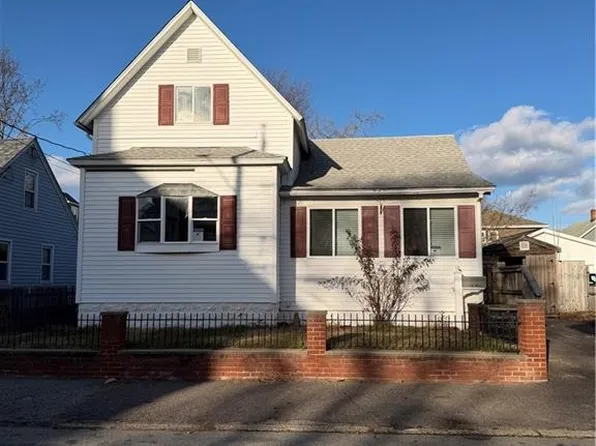 121 Samuel Ave, Pawtucket, RI 02860