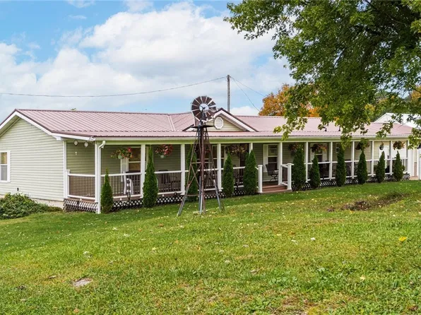 5975 Cambridge Rd, New Concord, OH 43762