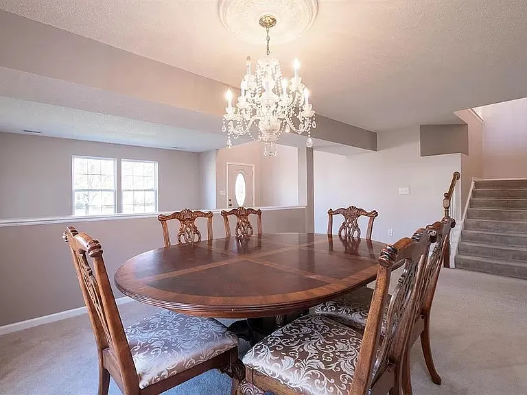 3024 Rolling Hill Dr — Photo 4