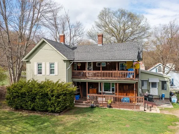 216 Lovefield St, Northampton, MA 01060