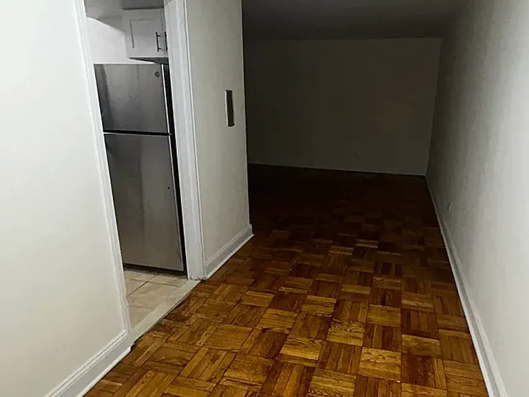 4110 Bowne St #2A — Photo 2