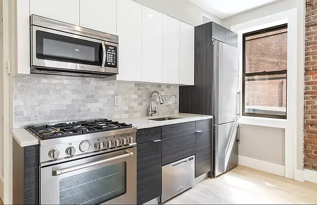 Rented by REAL New York | media 23