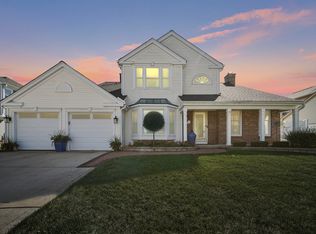 1841 Maine Dr, Elk Grove Village, IL 60007