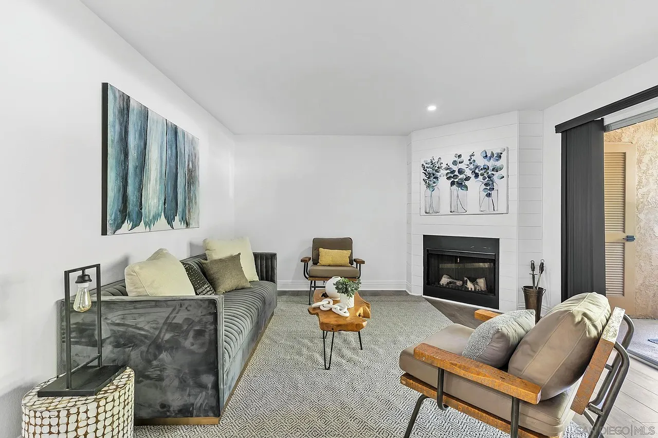 2 bed, 1017 sqft, $4,500 — Photo 2
