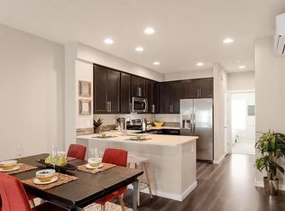 15720 Meadow Rd #M5, Lynnwood, WA 98087