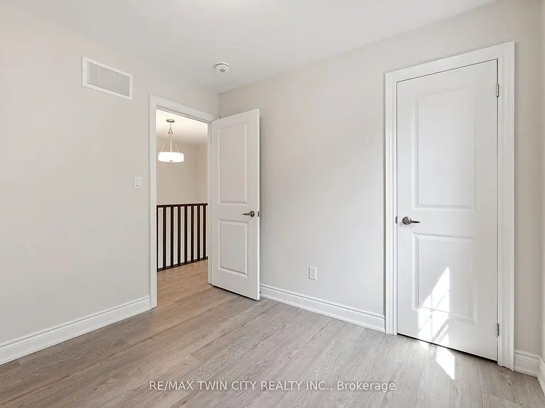 1083 Rippingale Trl — Photo 8