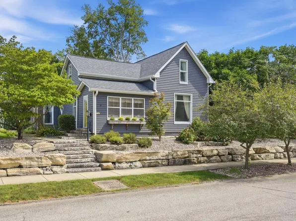 225 S Franklin St, Knightstown, IN 46148