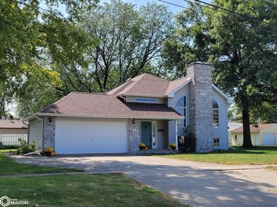 707 E Pleasant Valley St, Sigourney, IA, 52591