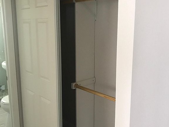 4th image of 808 Blades St #3