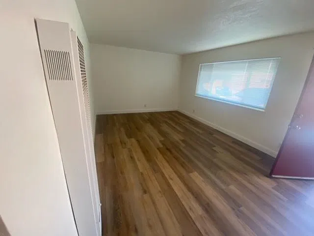 5446 Shasta Ave — Photo 2