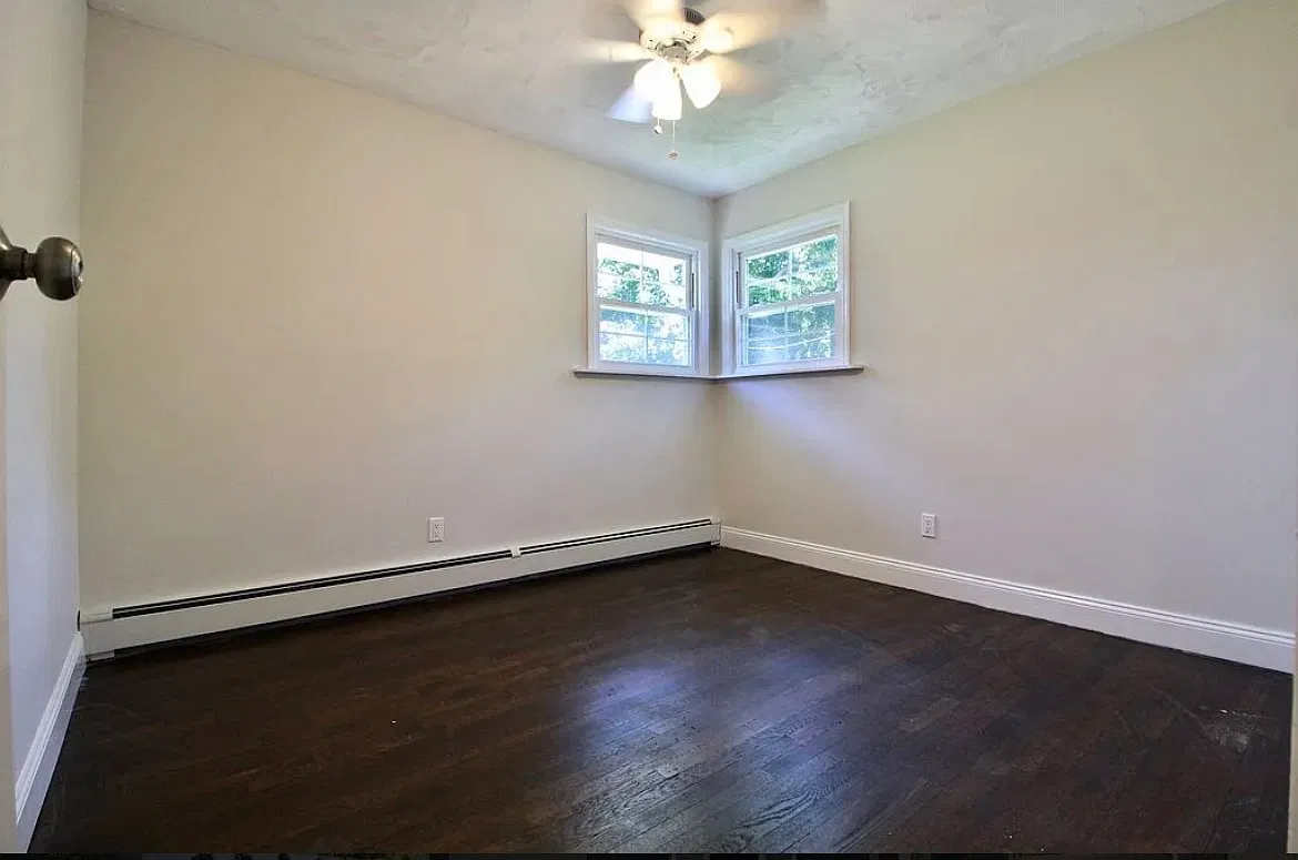 3 bed, 1000 sqft, $3,650 — Photo 3