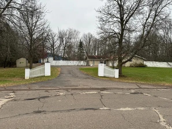 313 Eagle Dr, Sandstone, MN 55072