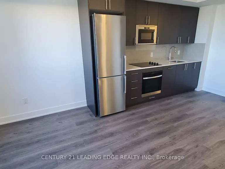 2545 Simcoe St N #803 — Photo 12