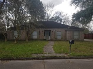 906 Michael Dr, Alvin, TX 77511