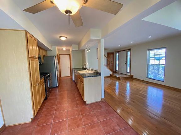 4th image of 251 Acorn Dr