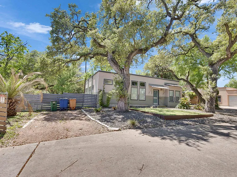 3808 Menchaca Rd — Photo 29