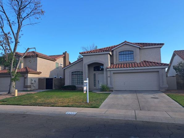 1443 E Vaughn Ave