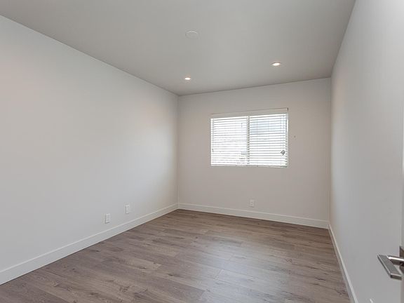 4th image of 1541 Rockwood St APT 3