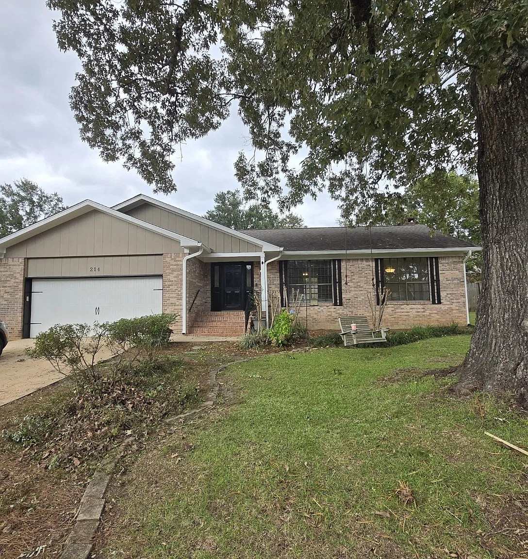 3 bed, 2.0 bath, 2175 sqft, $2,500 — Photo 1