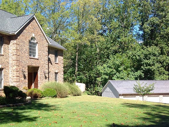 The last house at Hart Rd