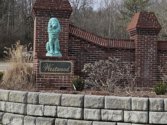 4th image of 213 Whippoorwill Dr