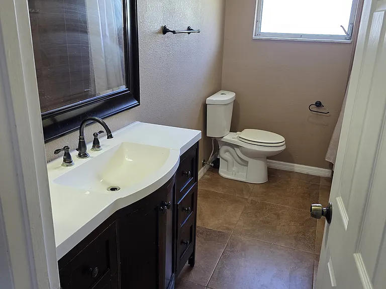 472 Ridgewood St — Photo 5