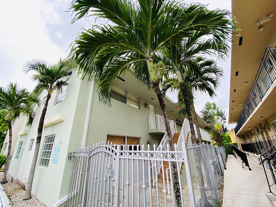1st image of 952 Biarritz Dr #1