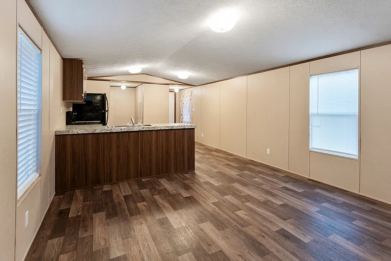 3 bed, 2.0 bath, 924 sqft, $1,299 — Photo 2
