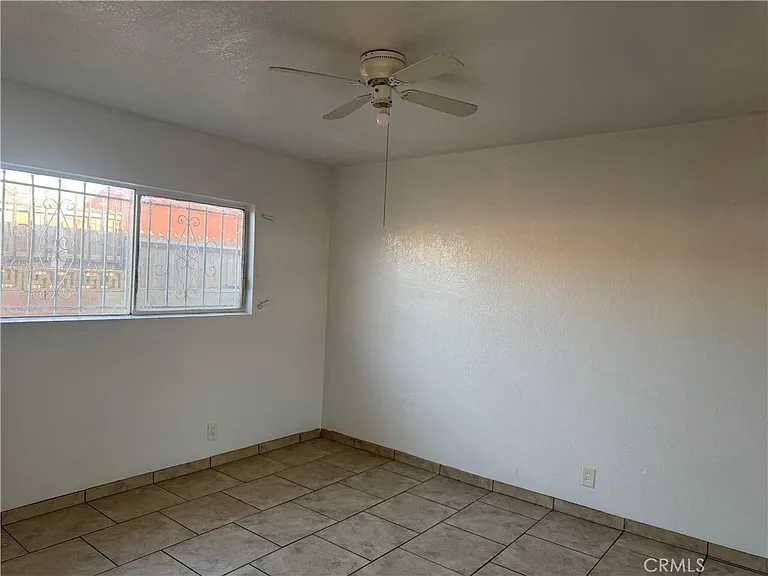 1111 W 93rd St — Photo 5