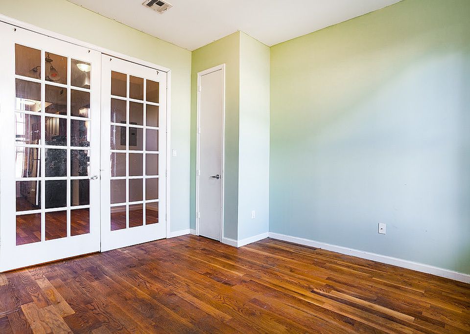1st image of 211 Wyckoff Ave APT 2L