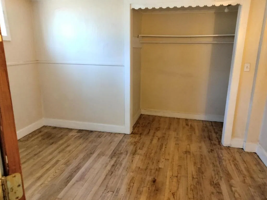 109 Guy Park, 1R — Photo 2