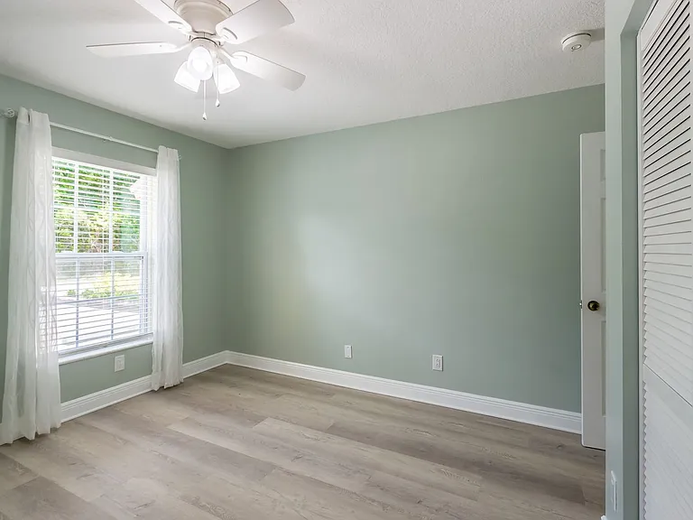 355 23rd Ave SW — Photo 28